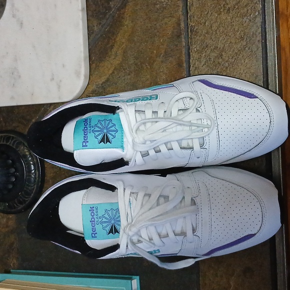 Reebok Other - Reebok  classic size 10.